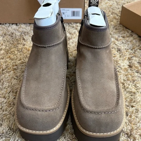 NIB UGG Cityfunc Ultra Mini Ankle boot in size 9 - Picture 6 of 7